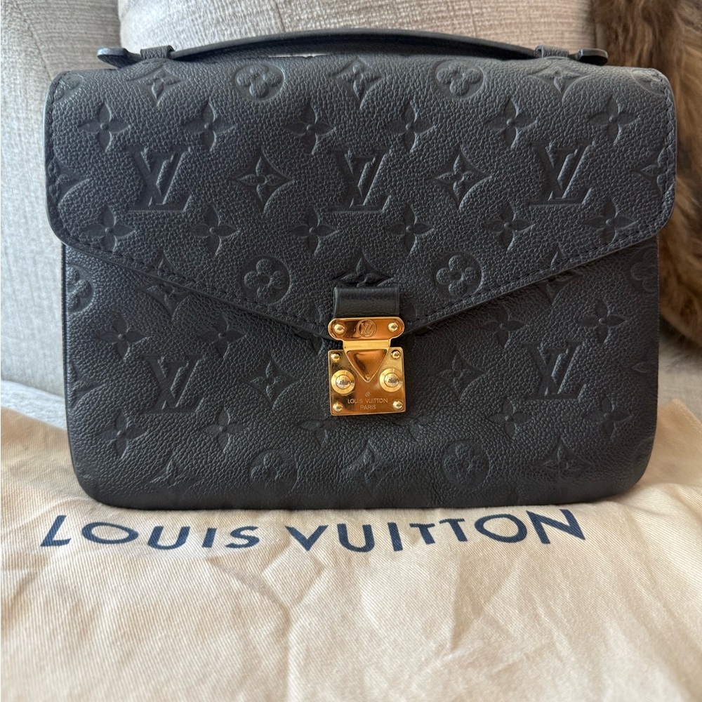 Louis Vuitton Leather Pochette Métis